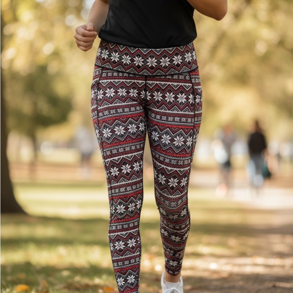 Chic Snowflake Patterned Leggings - image 1